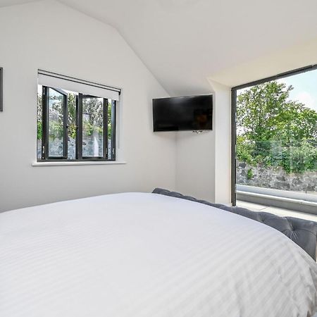 1 The Nest - Luxury Modern House Nr Beach & Bars With Sea Views & Free Parking Villa Чарлстаун Екстериор снимка