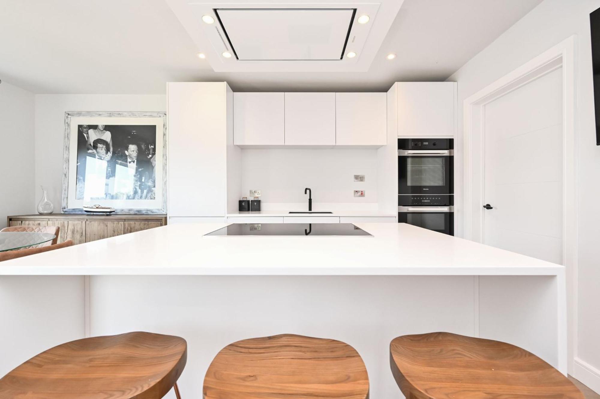 1 The Nest - Luxury Modern House Nr Beach & Bars With Sea Views & Free Parking Villa Чарлстаун Екстериор снимка