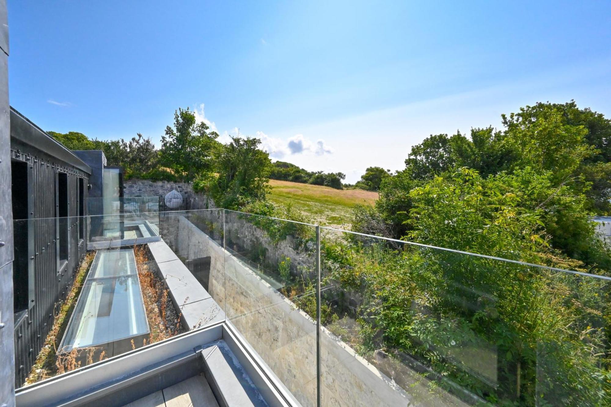 1 The Nest - Luxury Modern House Nr Beach & Bars With Sea Views & Free Parking Villa Чарлстаун Екстериор снимка